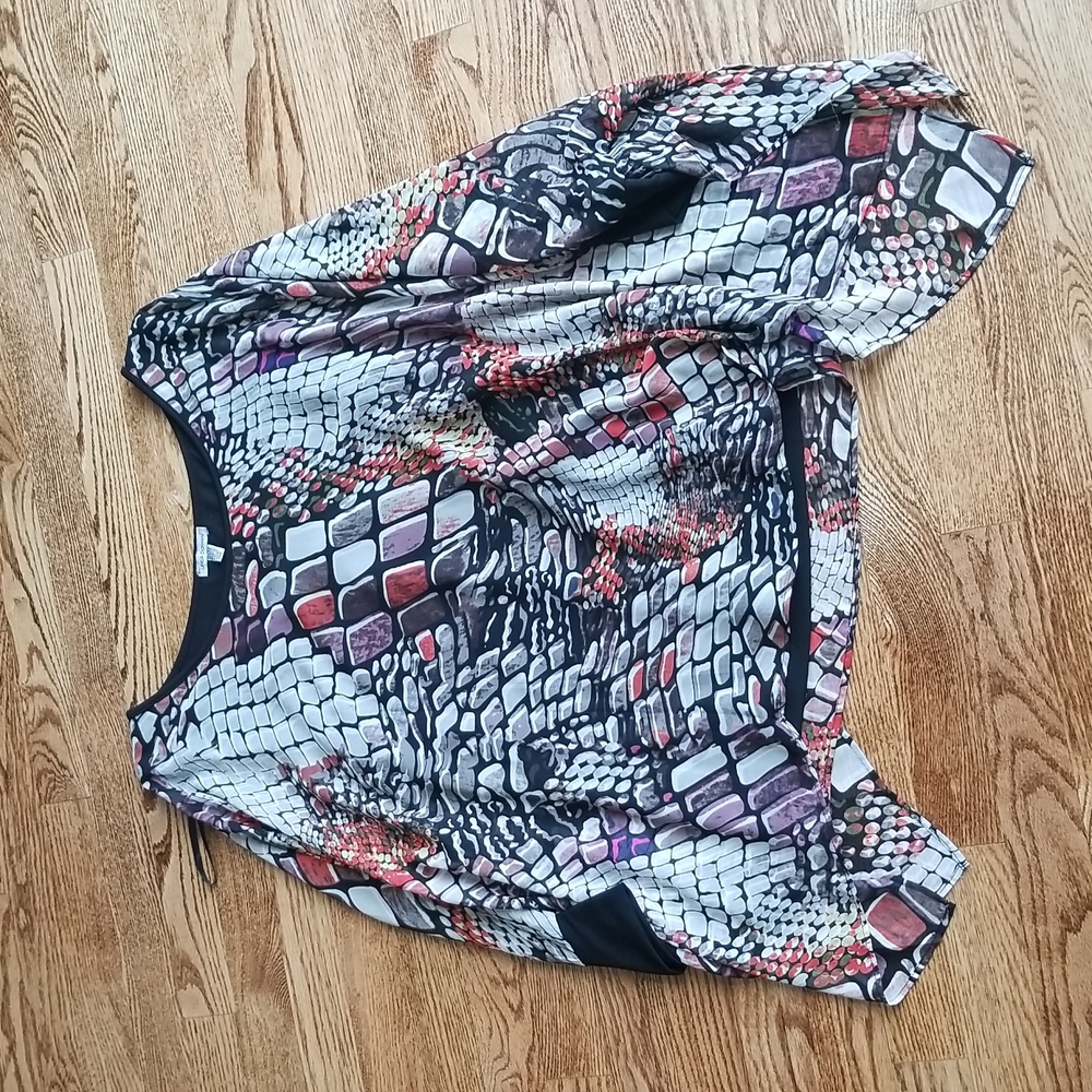 (M) Linea Domani Geometric Print Blouse Super Flowy Business Casual Occasion